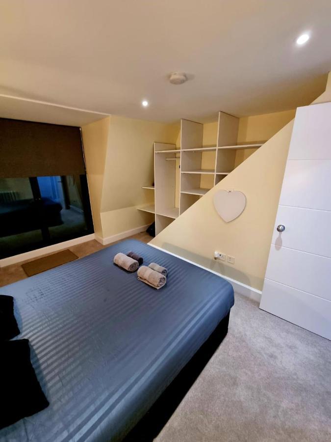 Stylish London Apartment With Terrace & Parking Zewnętrze zdjęcie